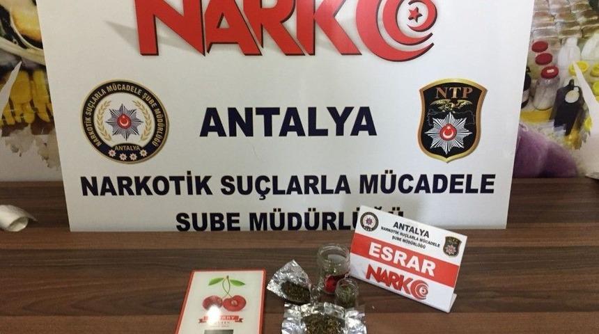 Antalya&rsquo;da Uyuşturucu Operasyonları