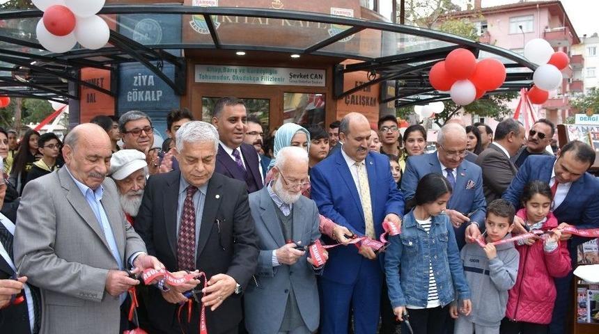 Tarsus&rsquo;ta Kitap Kafe A&ccedil;ıldı