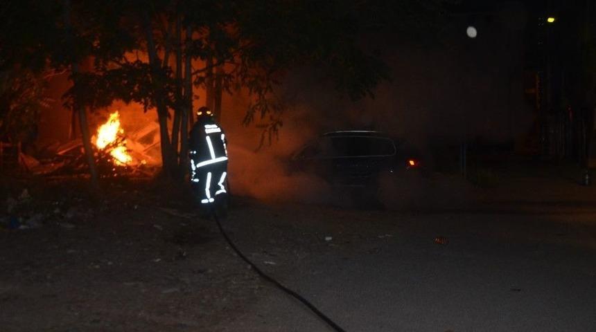 Park Halindeki Ara&ccedil; Alev Alev Yandı