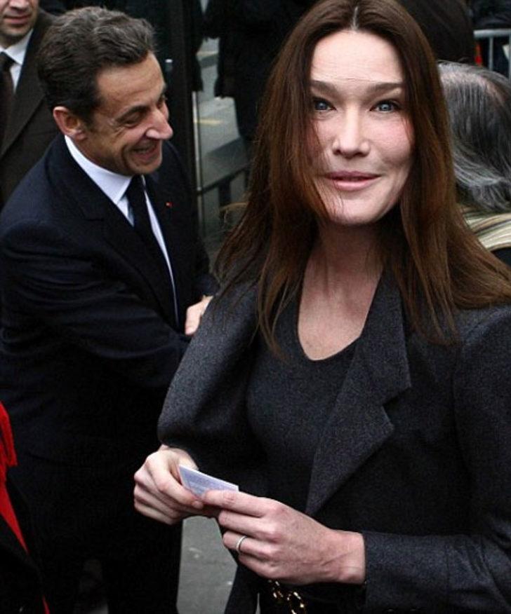 İşte Carla'nın Ger&ccedil;ek Y&uuml;z&uuml;