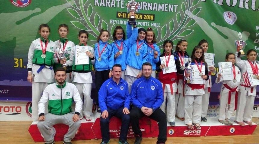 Boğaziçi Karate Turnuvasında Madalya Yağmuru