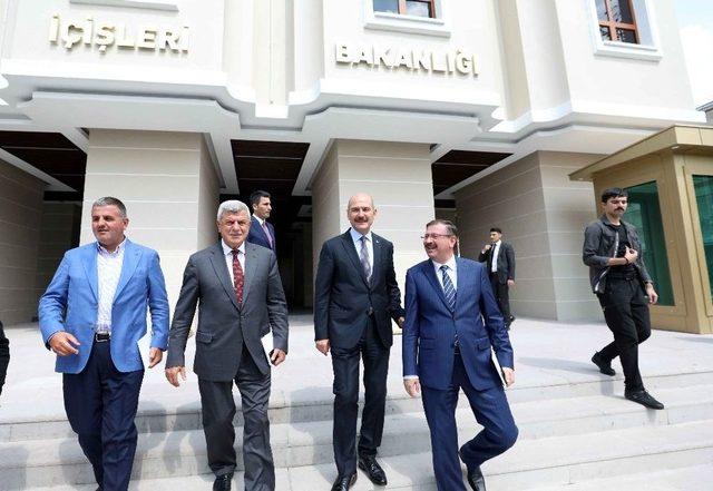 Başkan Karaosmanoğlu, Bakan Soylu’yu Kartepe Zirvesi’ne Davet Etti