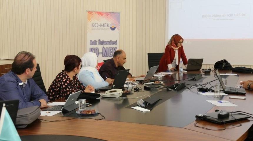Ko-mek’ten İl Sağlık Müdürlüğü’ne İletişim Eğitimi