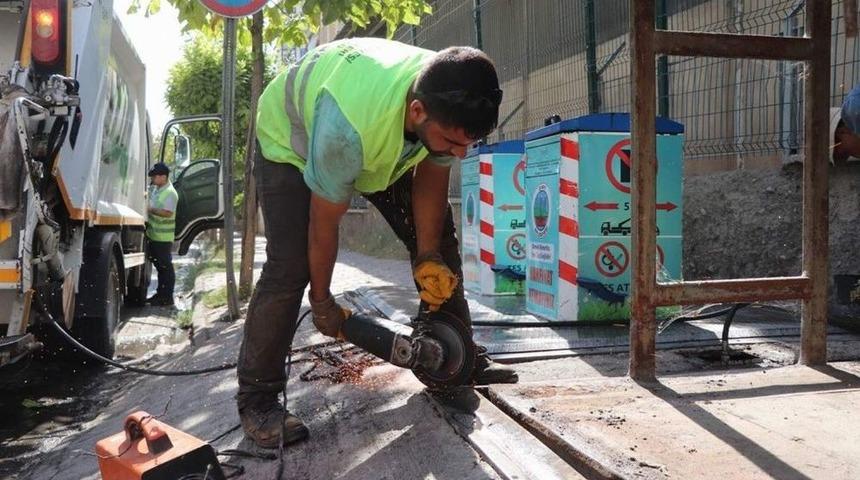 Siirt’te Çöp Konteynerleri Onarılıyor