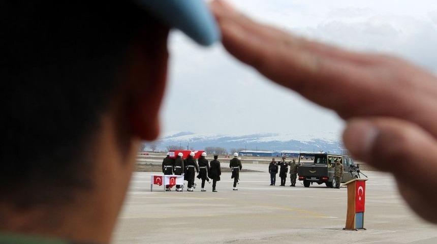 Şehit Erzurumlu Teğmenin Naaşı Memleketine Getirildi