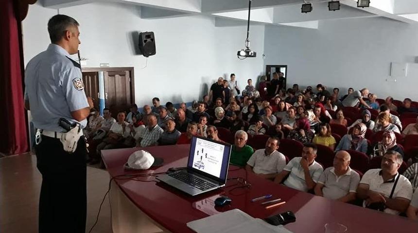 &Ouml;ğretmenlere Trafik Eğitimi