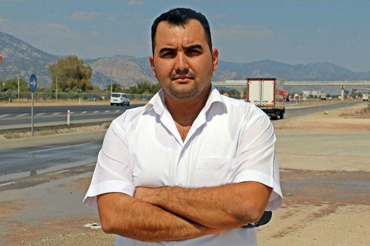 Görme Engelli Vatandaşı Karşıdan Karşıya Geçiren Şoför O Anları Anlattı G1