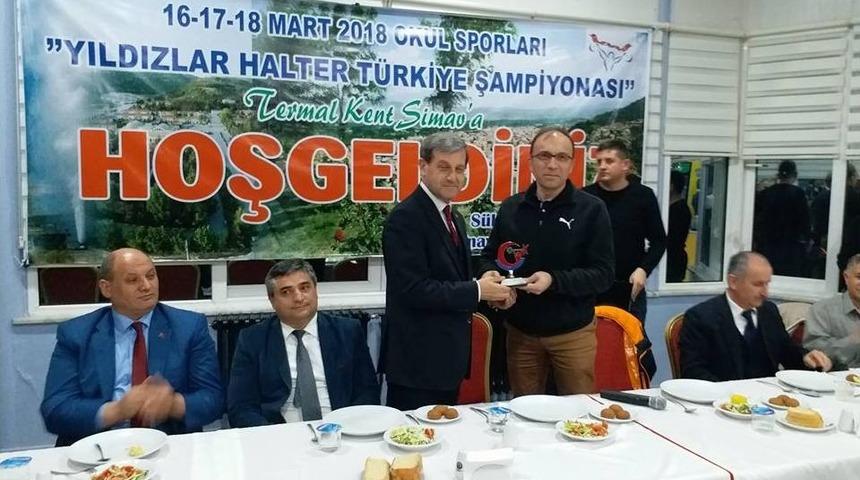 T&uuml;rkiye&rsquo;nin Yıldız Haltercileri Simav&rsquo;da Buluştu