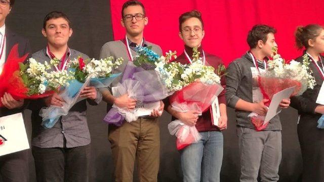 Gaziantep Kolej Vakfı Tübitak Kimya Bölge Birincisi