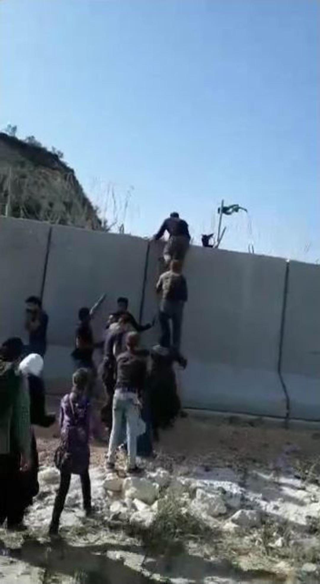 İdlib&rsquo;ten Ka&ccedil;anlar Yeniden T&uuml;rkiye Sınırlarını Zorluyor