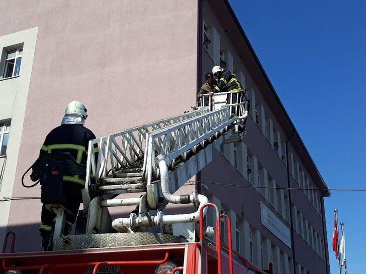 İtfaiye Ekipleri Yangın Tatbikatı Düzenledi G1