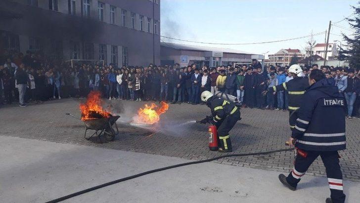 İtfaiye Ekipleri Yangın Tatbikatı Düzenledi G3