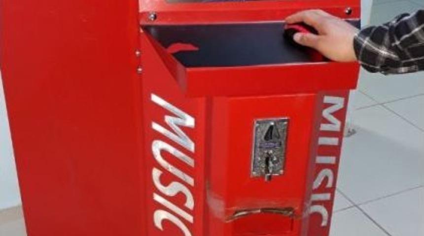 Adıyaman&rsquo;da 3 Adet Sigaramatik Ve 1 Adet &rsquo;music Box&rsquo; Cihazı Ele Ge&ccedil;irildi