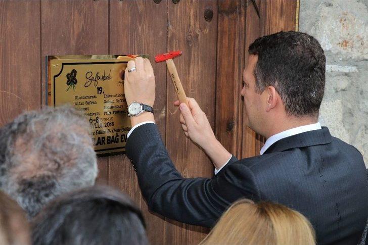 Tarihi 197 Yıllık Eve ’en İyi Restore Edilen Ev’ Plaketi Çakıldı G2