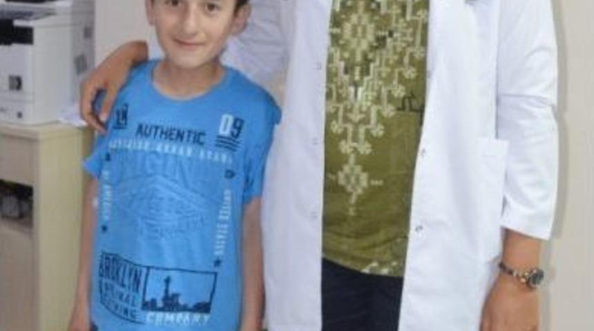 14 Yaşındaki Tengiz Shantadze’nin Yürüme Sevinci