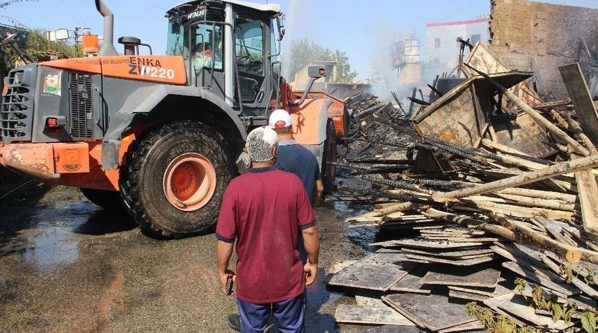 Şanlıurfa’da Yangın Sonrası Hasar Tespiti Çalışmaları Başlatıldı