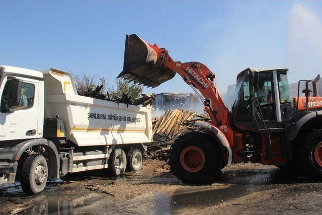 Şanlıurfa’da Yangın Sonrası Hasar Tespiti Çalışmaları Başlatıldı