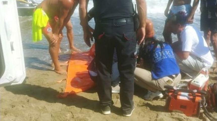 Denize Giren Ve Kaybolan Gen&ccedil; 1 Saat Sonra Bulundu