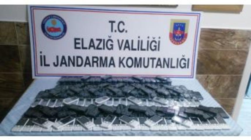 Elazığ&rsquo;da 239 Adet Ka&ccedil;ak Cep Telefonu Ele Ge&ccedil;irildi