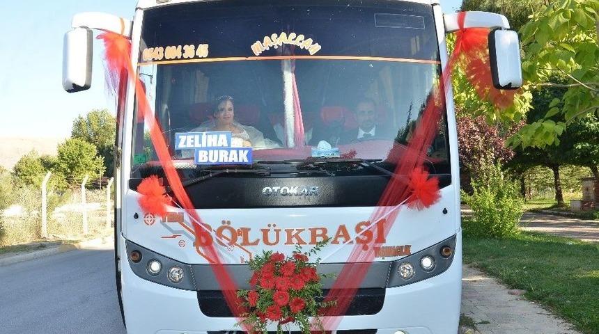 Otob&uuml;s Gelin Arabası Oldu