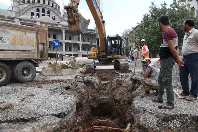 Muş’ta Yağmur Suyu Hatları Yenileniyor