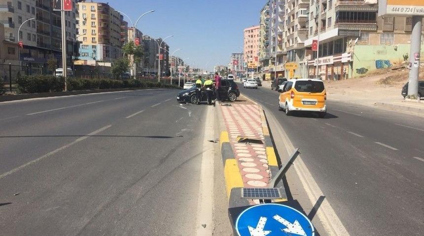Diyarbakır’da Trafik Kazası: 2 Yaralı