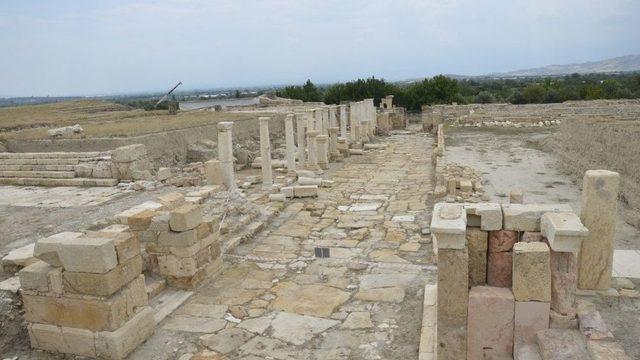 Tripolis İle Hierapolis Antik Kentleri Tarihi Turizm Yoluyla Tekrar Birbirine Bağlanacak