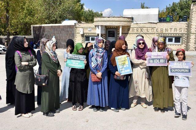 Muş’ta, İdlib’e Yönelik Saldırı Protesto Edildi