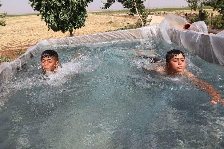 Çocukları Sıcaktan Bunalan Baba Römorku Havuza Çevirdi G2