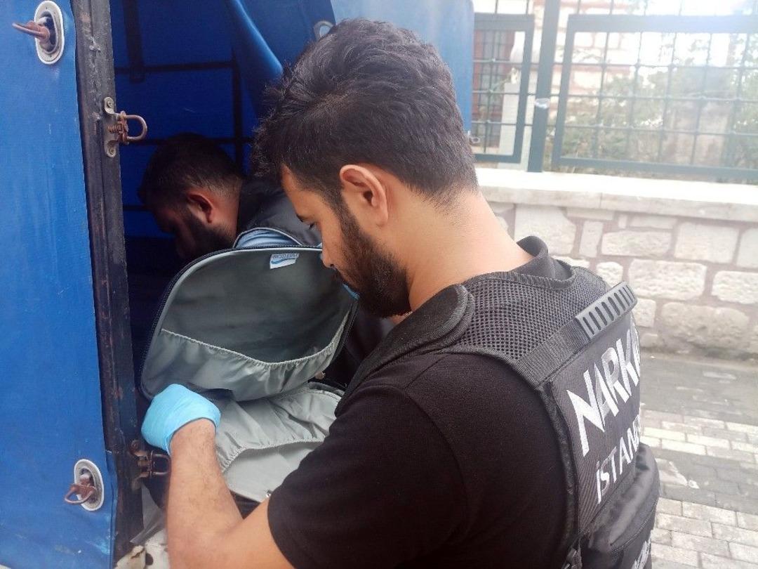 &Uuml;sk&uuml;dar&rsquo;da Narkotim&rsquo;lerden Uyuşturucu Operasyonu