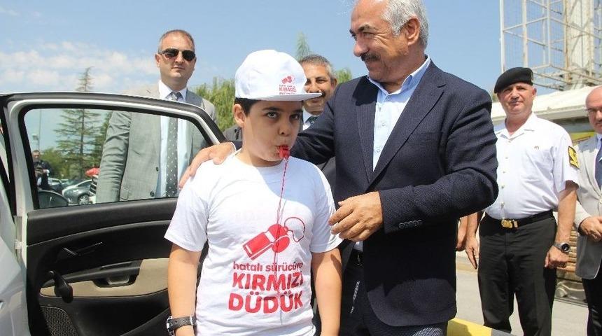 &rsquo;kırmızı D&uuml;d&uuml;k&rsquo; Kampanyası Devam Ediyor