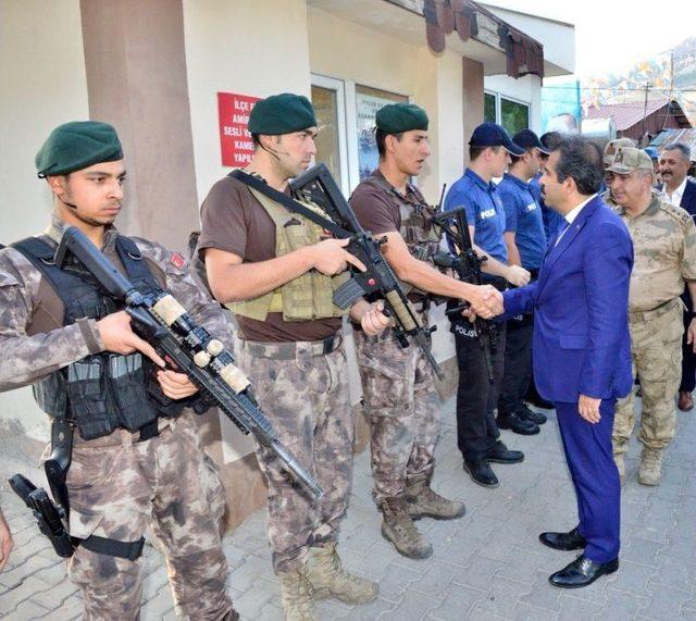 Vali Güzeloğlu, Lice Ve Kulp İlçelerinde Mehmetçikle Bayramlaştı