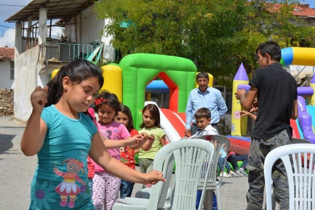 Seyitgazi&rsquo;de &Ccedil;ocuklar Şenlendi