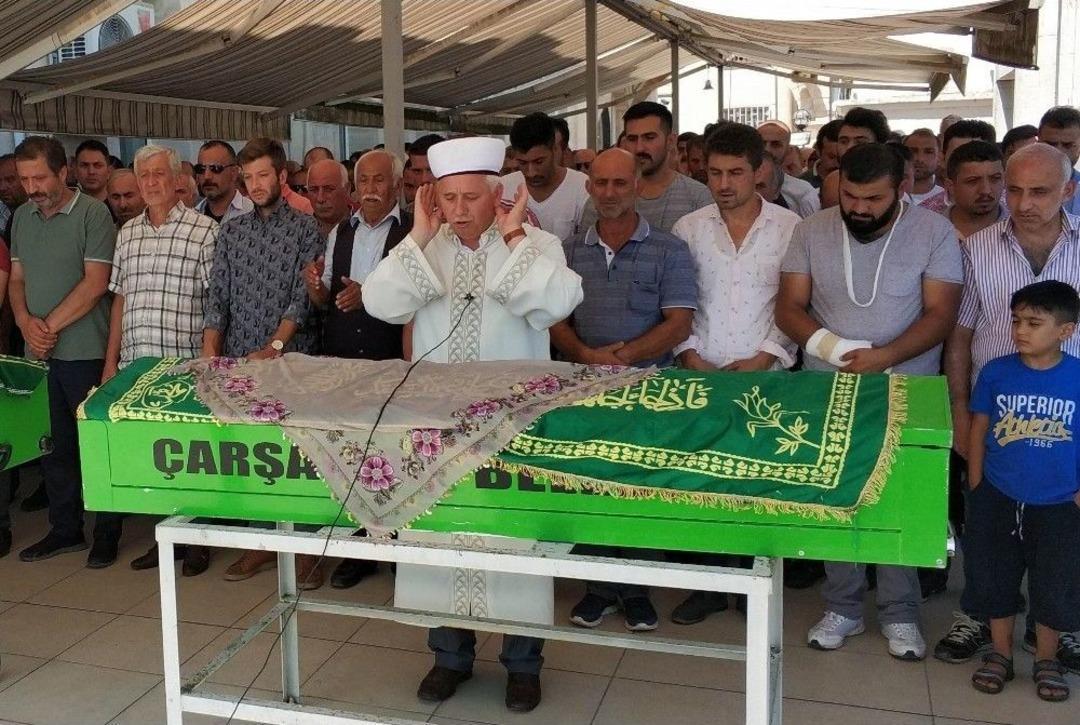 D&uuml;ğ&uuml;n Yapmaya Hazırlanırken Hem Eşini Hem Annesini Kaybetti