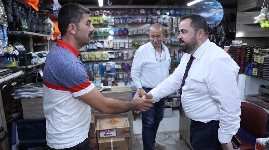 Başkan Aktepe Esnafla Bayramlaştı