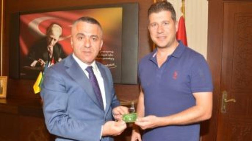 Vali Bilgin&rsquo;den Kırklarelispor&rsquo;a Destek