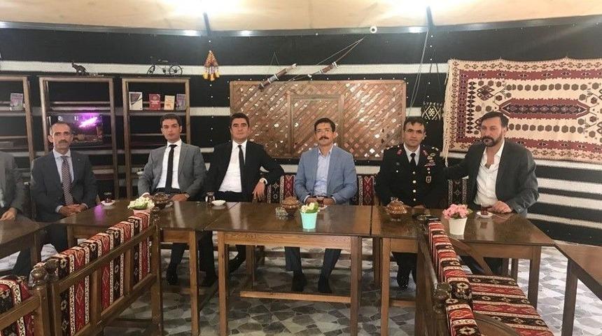 G&uuml;rpınar&rsquo;da Bayramlaşma T&ouml;reni