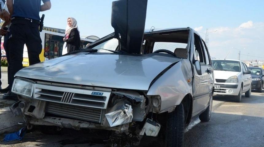 Kontrolden &Ccedil;ıkan Otomobil Takla Attı