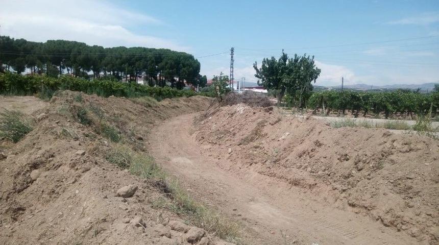 Maski&rsquo;den Dere Temizliği Ve Altyapı &Ccedil;alışması