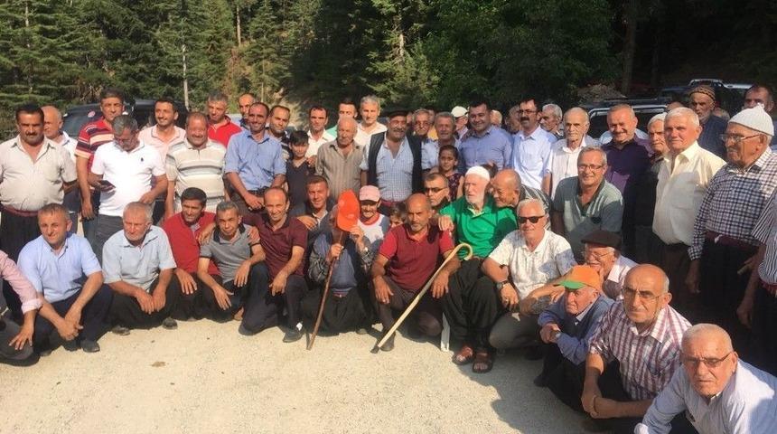 Başkan Y&uuml;cel Yayla Sakinlerini Ziyaret Etti