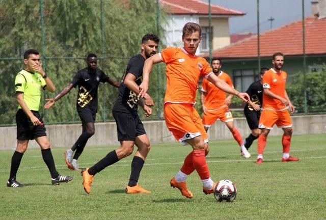 Adanaspor Hazırlık Maçında Osmanlıspor’la 0-0 Berabere Kaldı