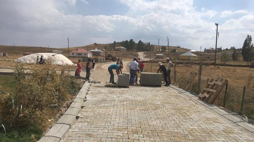 &Ccedil;aldıran&rsquo;da Yol Yapım &Ccedil;alışması