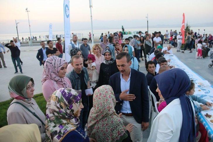 Edremit’te 4. Geleneksel Bayramlaşma Töreni G5