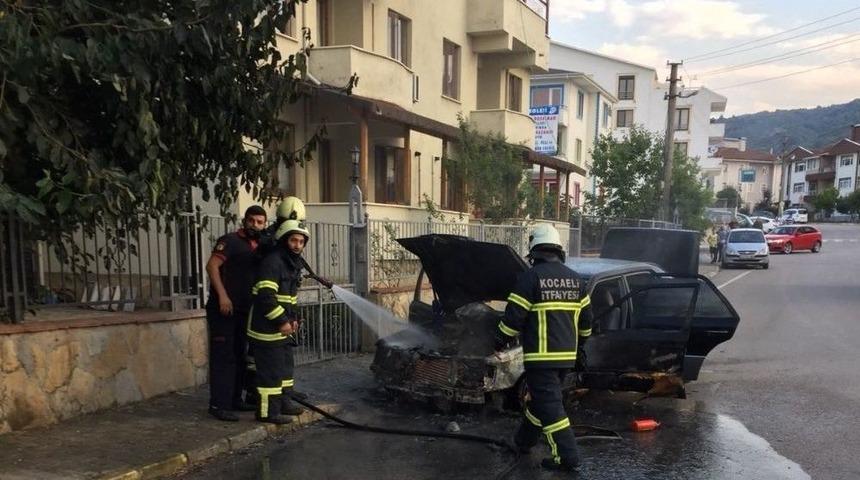 Seyir Halindeki Otomobil Alevlere Teslim Oldu