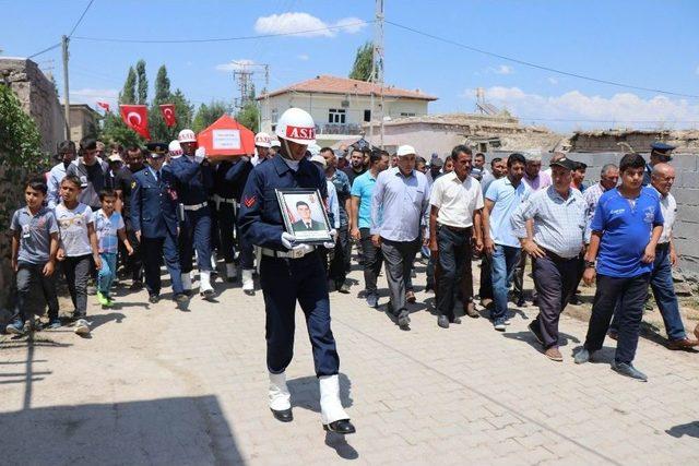 Trafik Kazasında Hayatını Kaybeden Uzman Onbaşı Son Yolculuğuna Uğurlandı