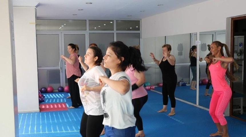 Yunusemreli Kadınlar Zumbayı &Ccedil;ok Sevdi