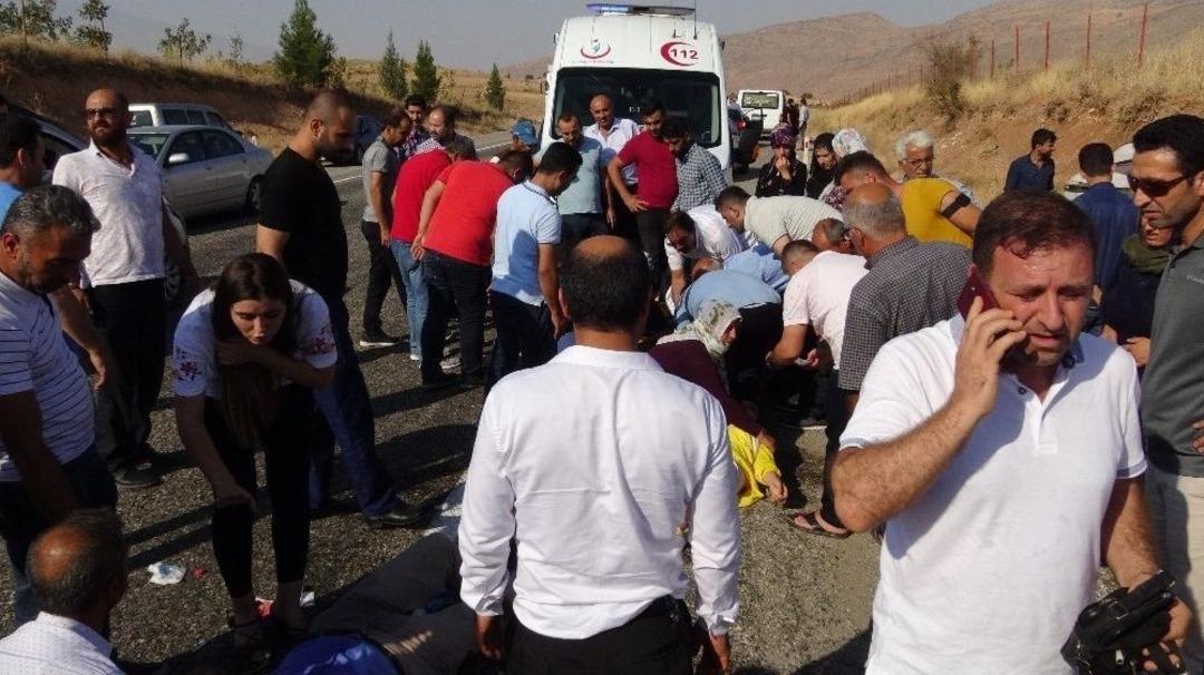 Gerc&uuml;ş&rsquo;te Trafik Kazası: 4 Yaralı