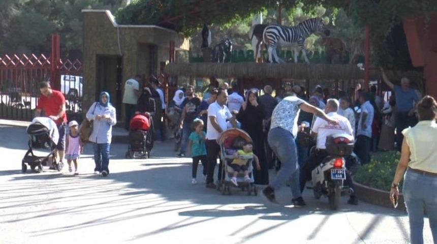 Bayram Tatilinde Gaziantep Hayvanat Bah&ccedil;esi&rsquo;ne Yoğun İlgi