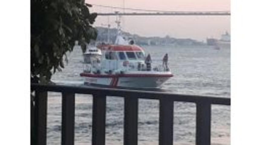 Boğazda Denize Giren Afganlı Gen&ccedil; Boğuldu