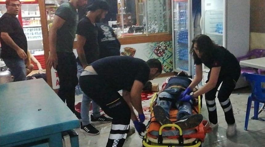 Uşak&rsquo;ta Silahlı Saldırı: 3&rsquo;&uuml; Ağır 7 Yaralı